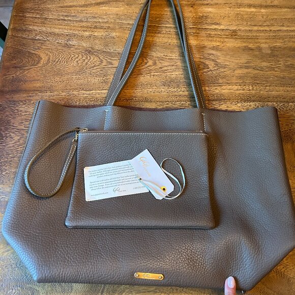 Gigi New York Leather Hunter Tote - Picture 1 of 9